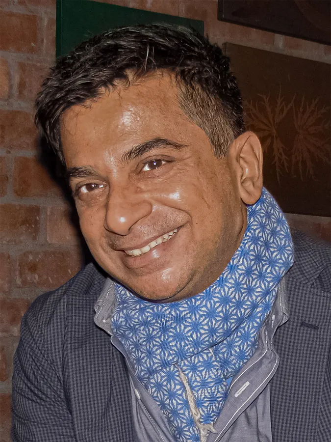 Portrait of Vivek Divan.